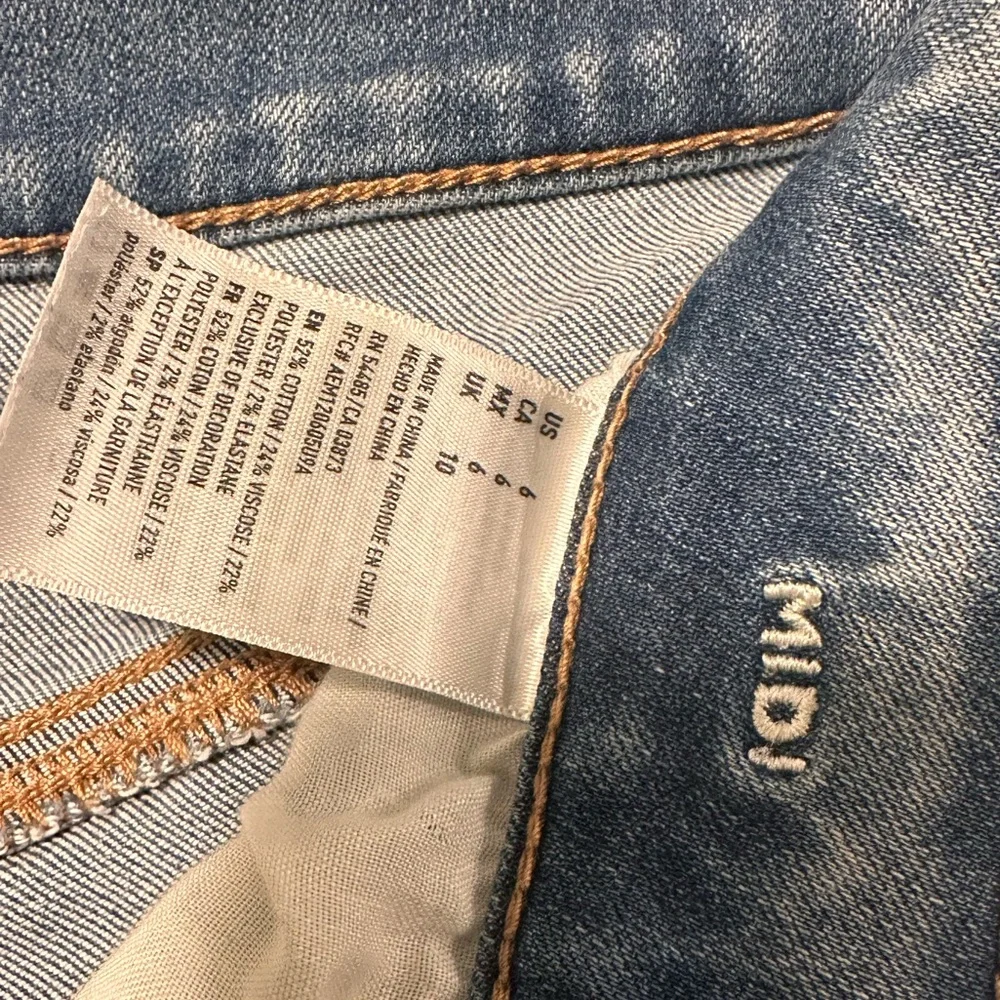 American Eagle Outfitters Blue Jean Shorts - Picture 3 of 7